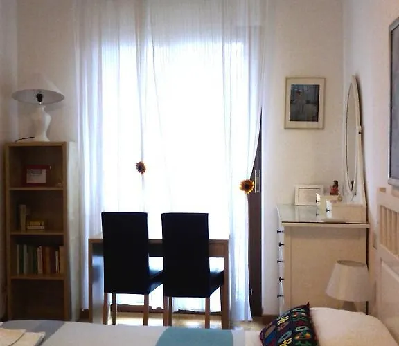 Flores Bed & Breakfast *